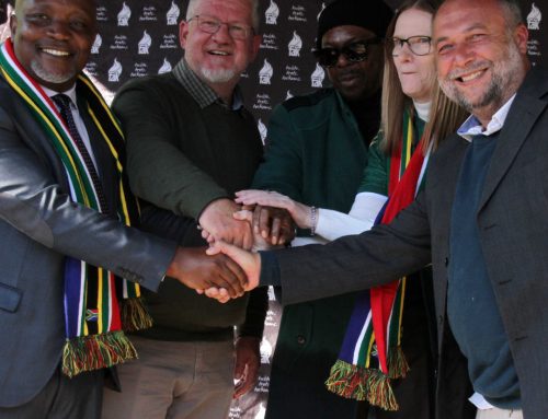 FAK en Staatsteater sluit historiese ooreenkoms vir Afrikaanse teater